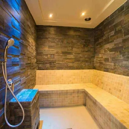 Atrium アパート サルビノボ